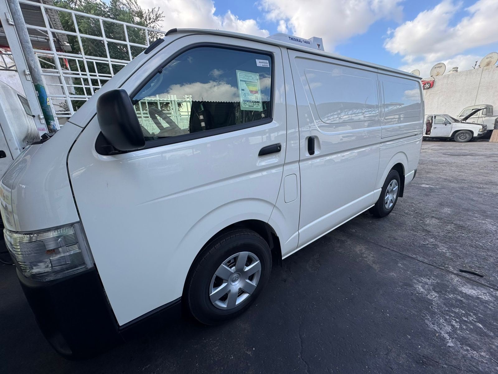 Refrigerated Van Rental Dubai