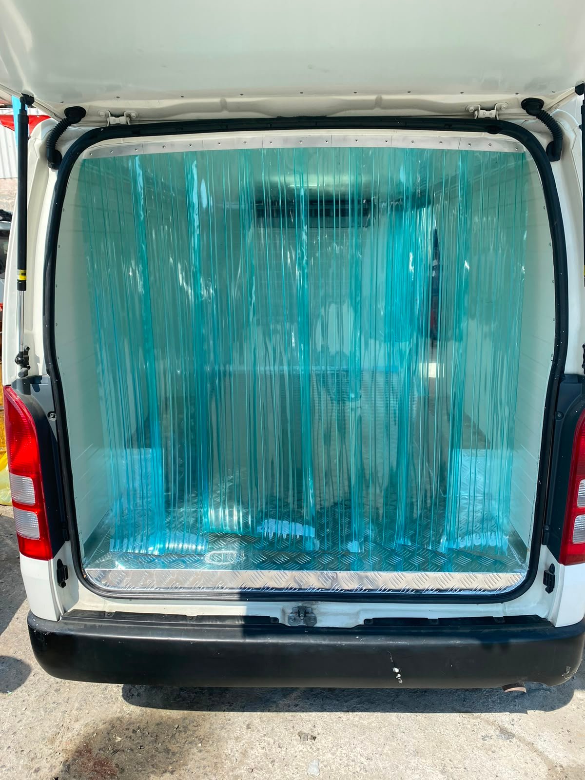 Chiller van curtain