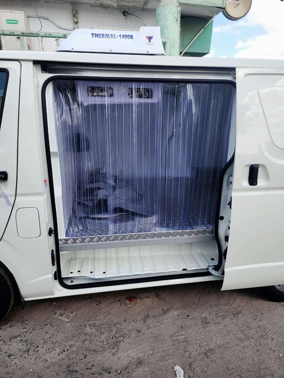 Freezer van cargo